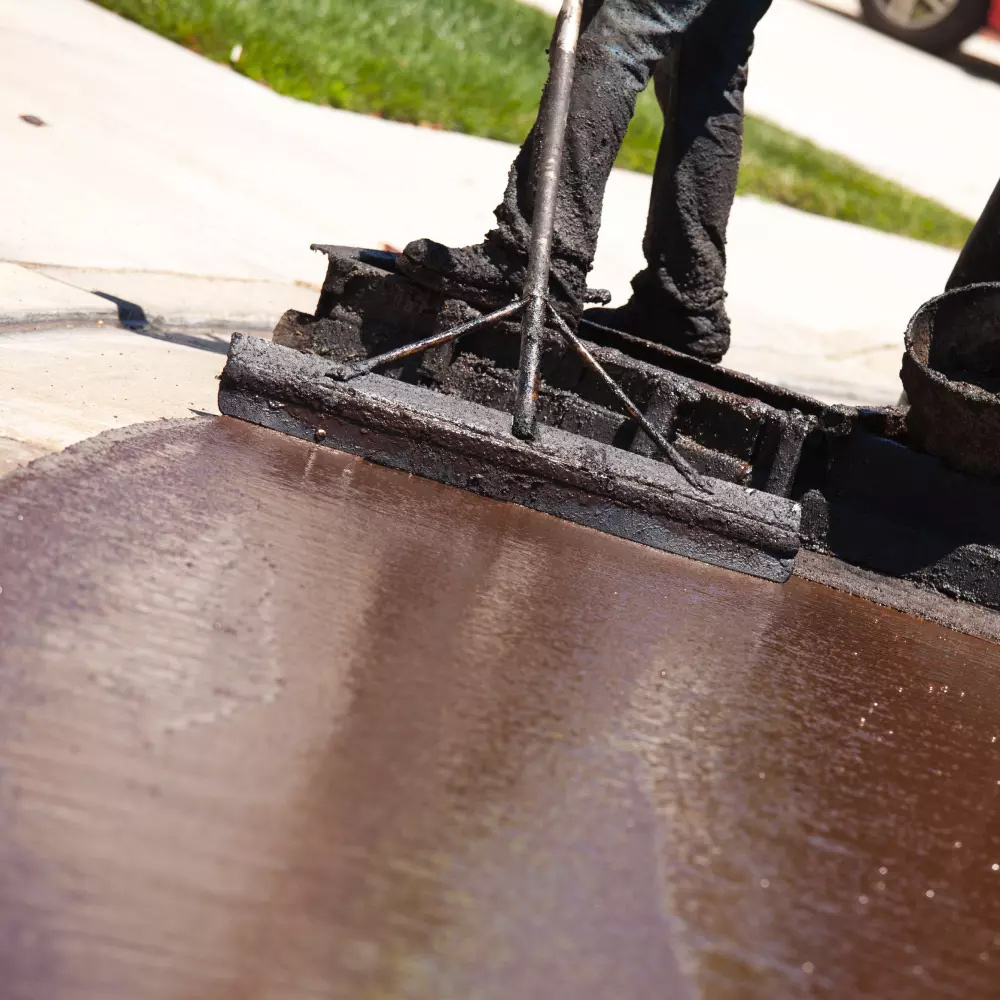 Asphalt Sealcoating